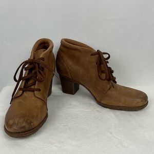 Clarks Tan Ankle Boots 9